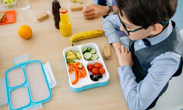 La California vieta i cibi ultraprocessati nelle mense scolastiche: è la prima volta negli Stati Uniti