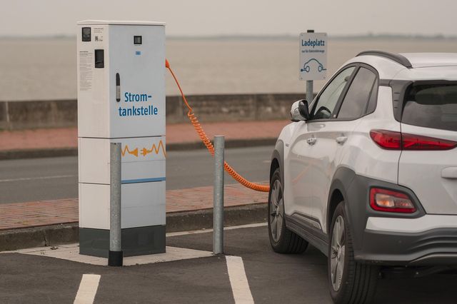 Auto elettriche, vendite in Europa +51% a marzo