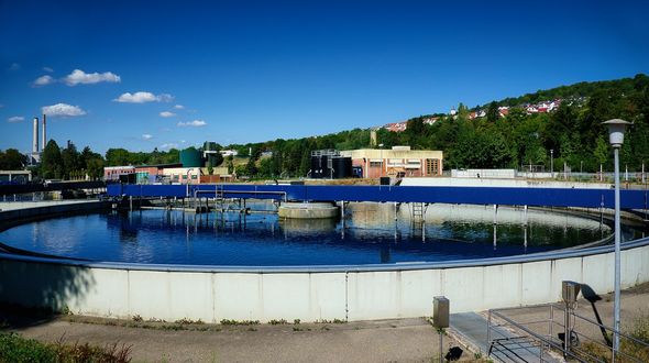 Acque più protette in Europa: le nuove regole contro PFAS, pesticidi e farmaci
