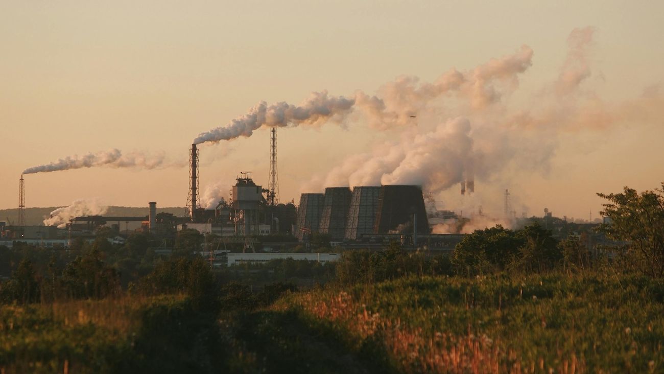 Emissioni globali ancora in aumento nel 2025: nuovo record a 60,6 miliardi di tonnellate