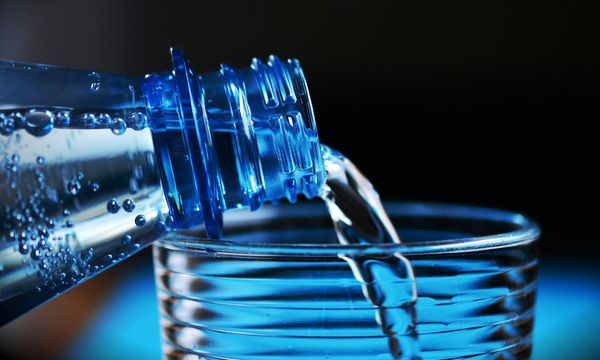 Acqua, la risorsa sotto pressione: dai data center ai PFAS, dal Po ai ghiacciai