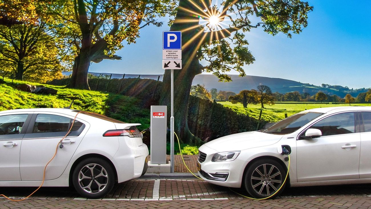 UE-Cina, accordo sulle auto ibride: quota di 350mila importazioni all’anno da dicembre