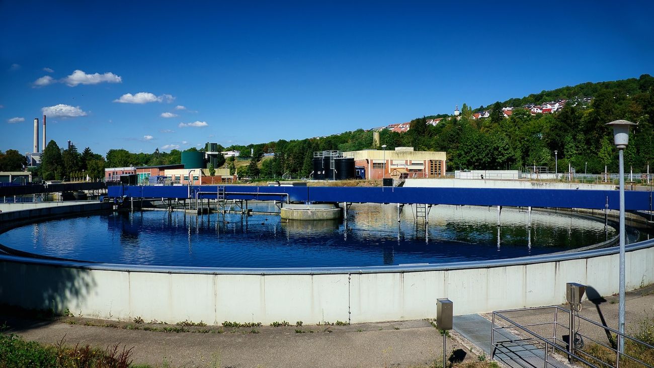 Acque più protette in Europa: le nuove regole contro PFAS, pesticidi e farmaci