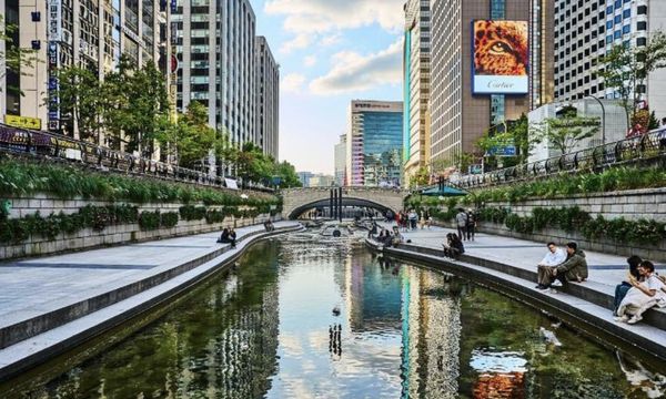 Seul, demolire una strada per ripristinare un fiume