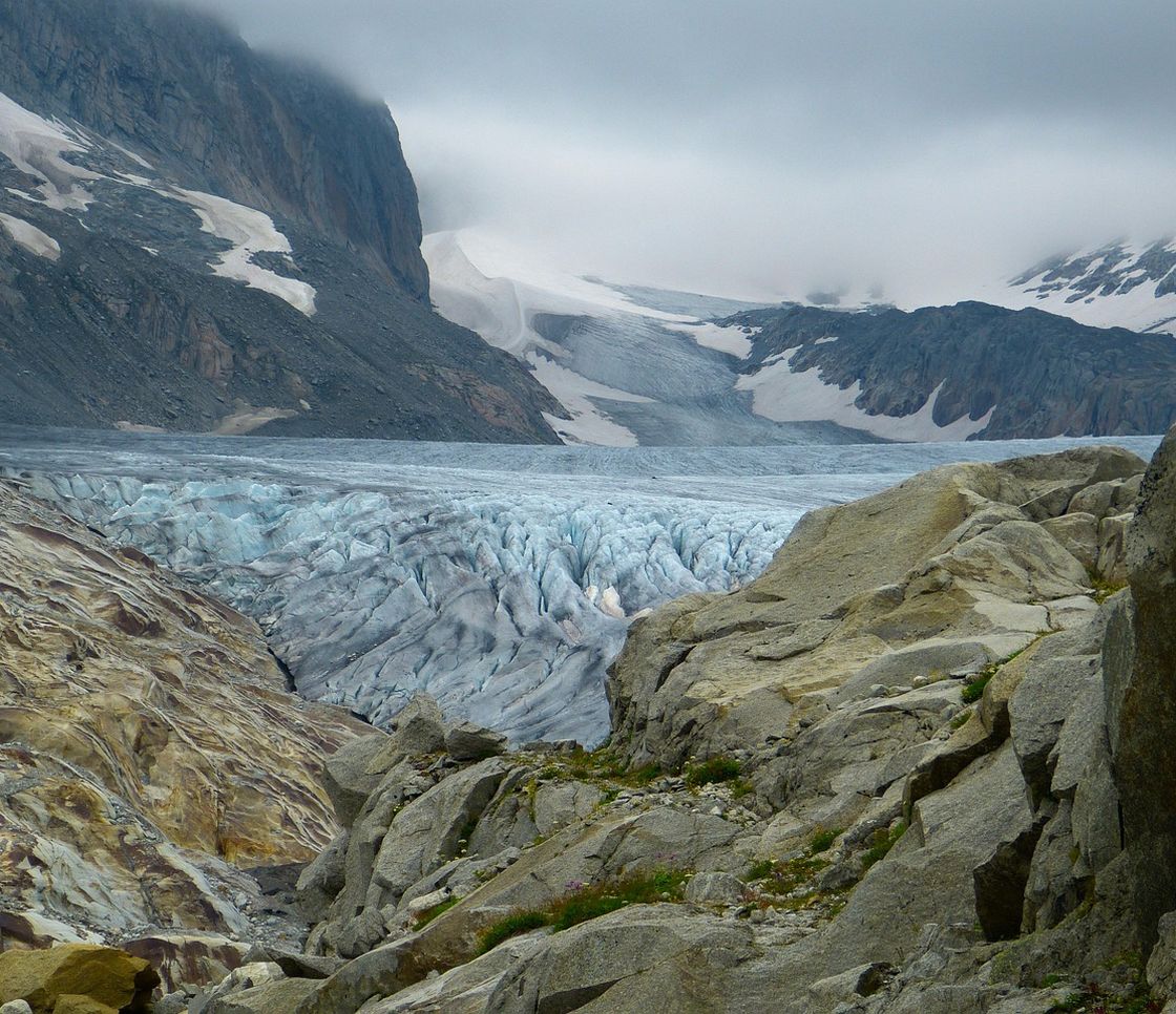 Alpi, il ghiacciaio del Rodano ha perso quattro metri in un mese