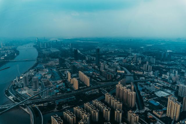 Cina, Xi Jinping annuncia per la prima volta un piano di riduzione delle emissioni entro il 2035