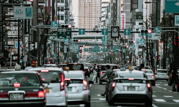 Giappone, emissioni nette sotto il miliardo di tonnellate per la prima volta: record storico nel 2024