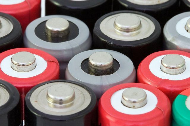 Batterie esauste, in Italia quasi 9 milioni di kg raccolti nel 2025