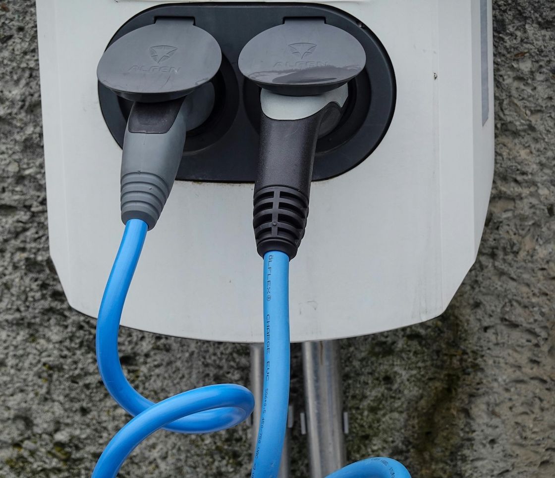 Veicoli elettrici in Cina: 262mila morti evitate nel 2023 grazie alla riduzione dell’inquinamento urbano