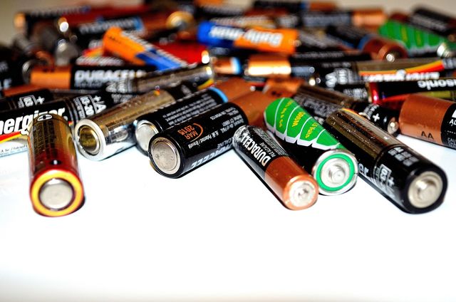 Batterie esauste, in Italia quasi 9 milioni di kg raccolti nel 2025